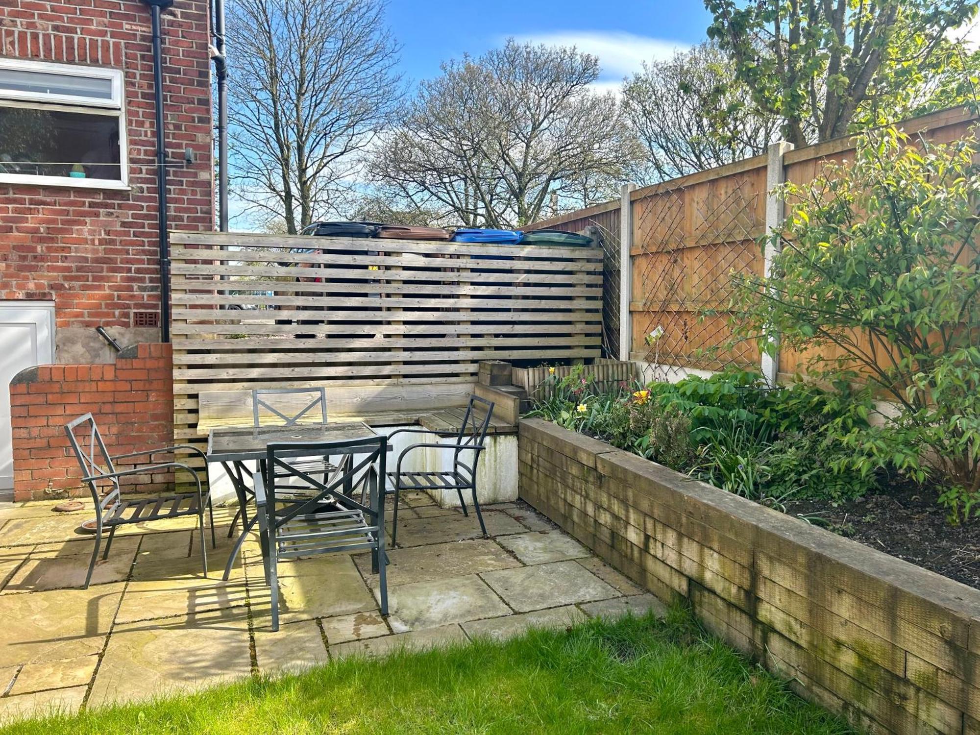 Hazel Grove Lovely, Large Double Bedroom With Park View In Home מראה חיצוני תמונה